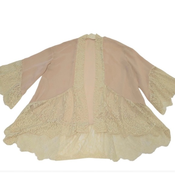 Pins and Needles Womens XS Open Front Top
Lace Sheer Cover Up Urban Outfitter - Picture 2 of 5